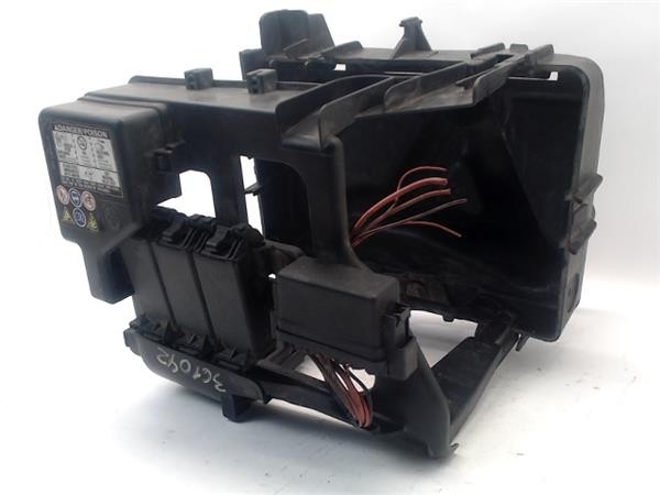 Soporte de la batería con caja de fusibles 6Q0915345A