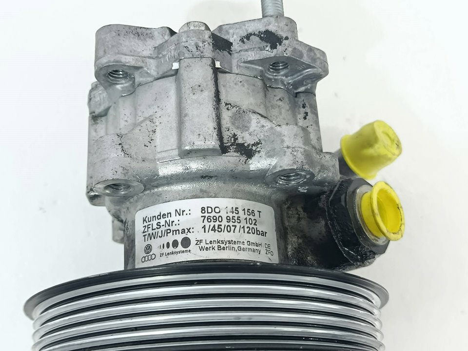 Bomba hidráulica de la dirección 8D0145156T