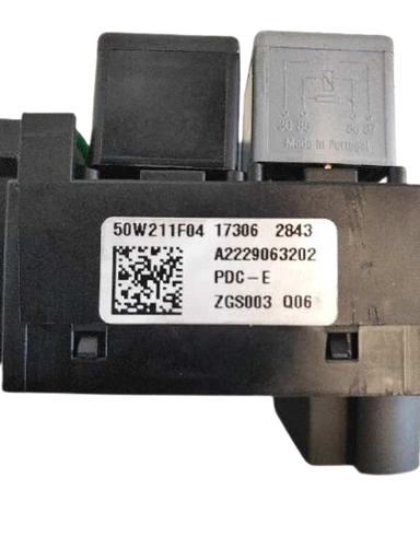 [A2229063202] Caja de los Relés 50W211F04
